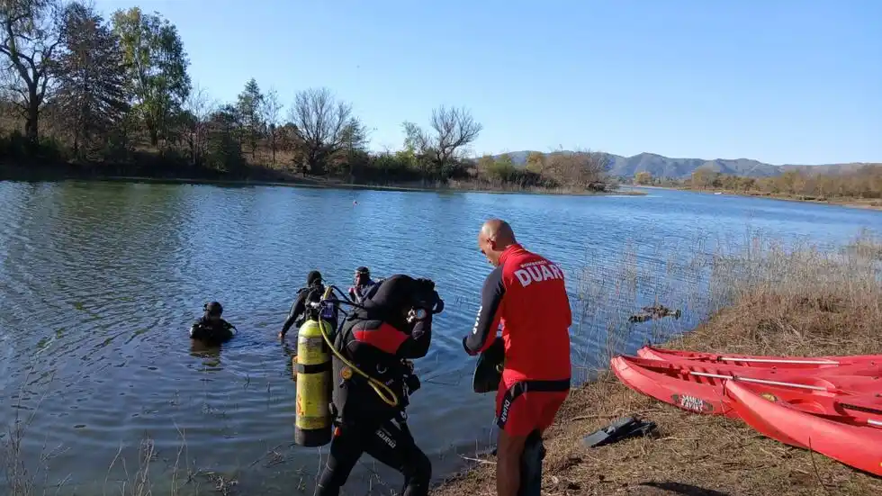 Hace días hallaron un cuerpo flotando en el dique Los Molinos: confirmaron el motivo de su muerte