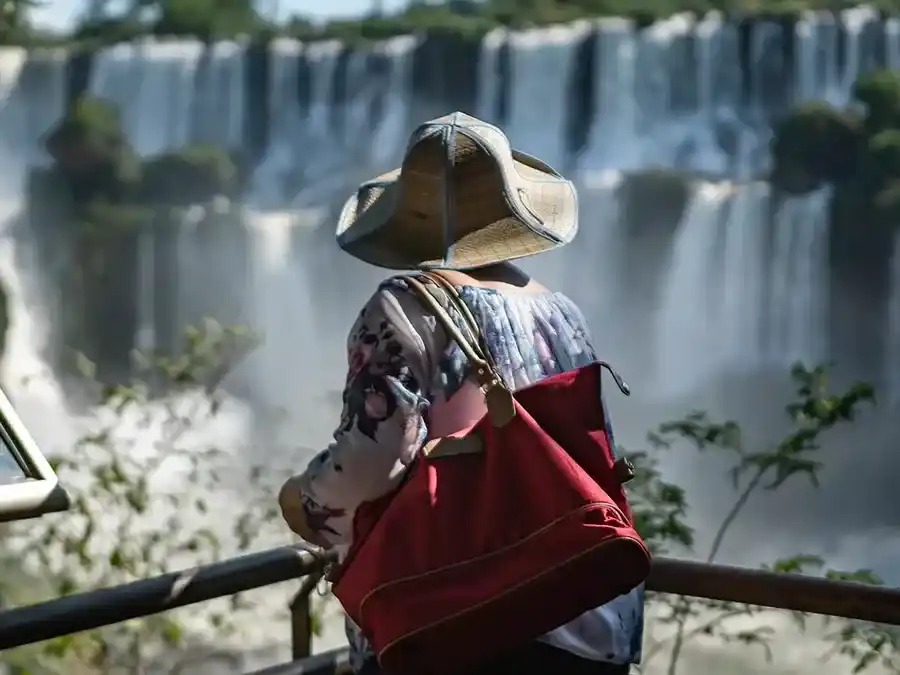 Semana Santa 2025: viajaron 2,7 millones de turistas por el país y gastaron $733 mil millones