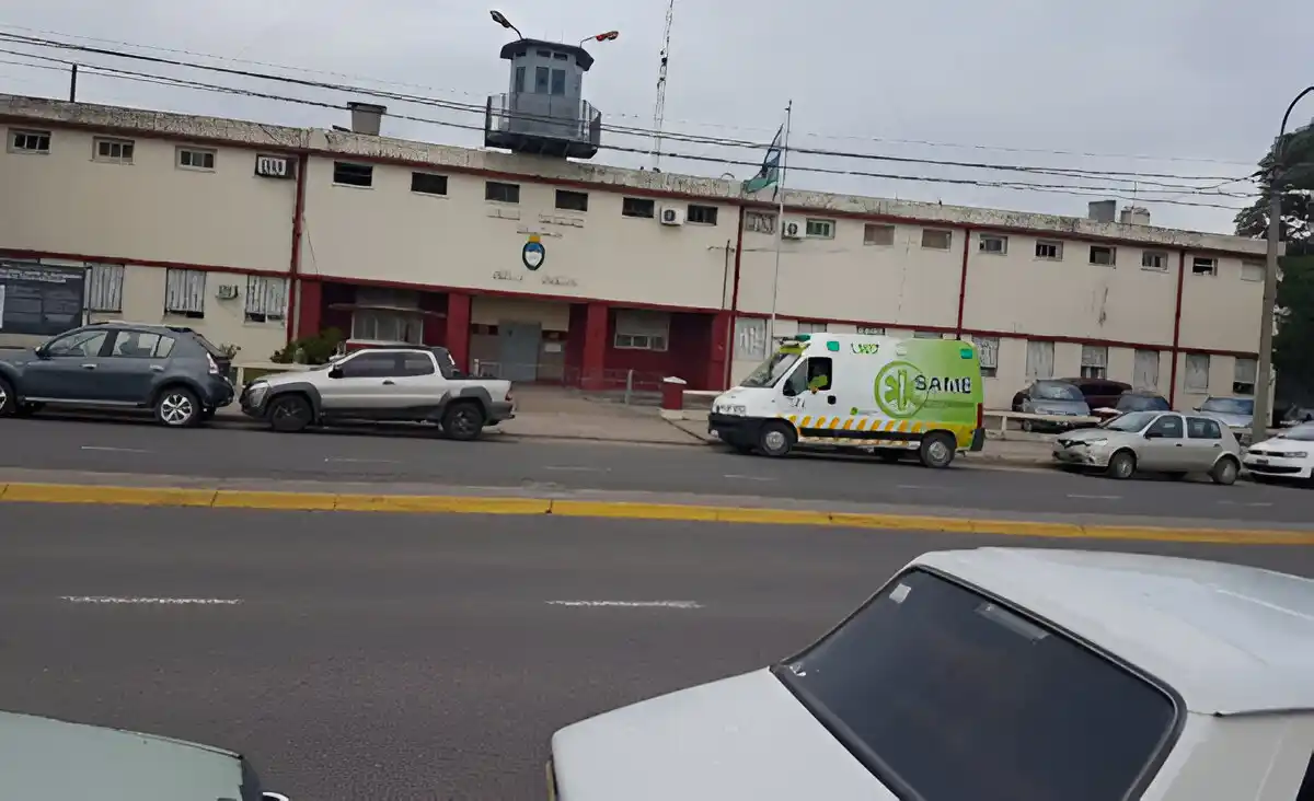 La policía cumplió con el traslado a la Unidad Penal 3 de San Nicolás.
