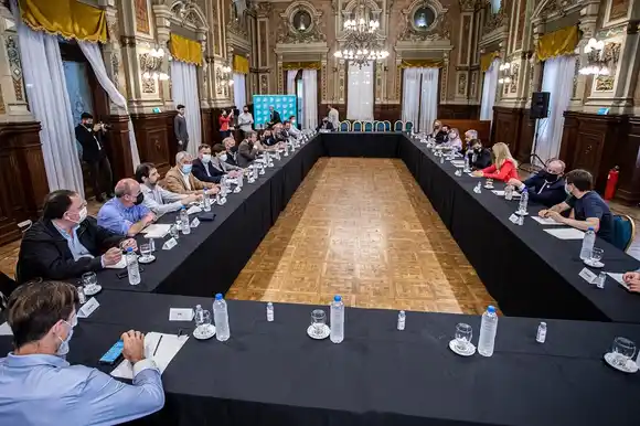 Congelamiento de precios: Kicillof se reunió con intendentes para coordinar el control de la medida en los municipios