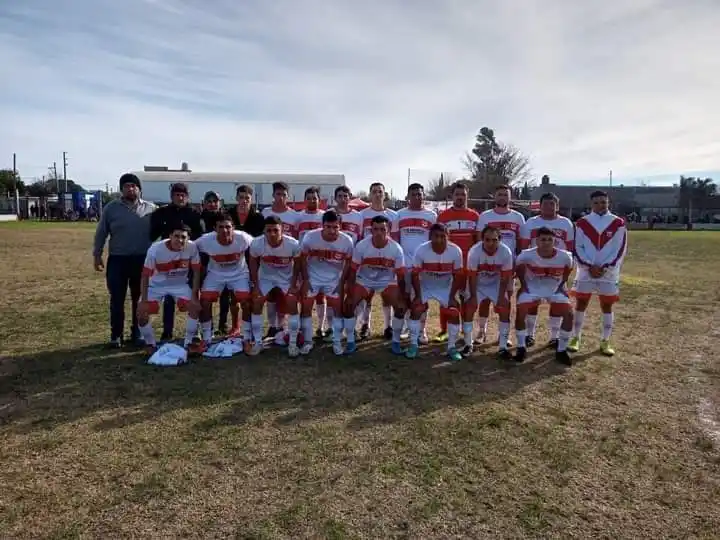 Técnico que debuta...gana, dice un viejo refrán futbolero. Alfredo "Bolita" Baez se hizo cargo del plantel de Quilmes que logró una gran victoria 2-0 ante La Academia.