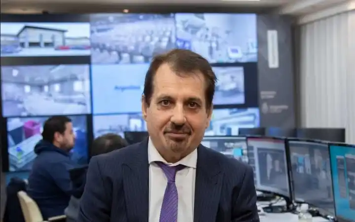 Un santafesino preside el Ente de Control de la vía navegable