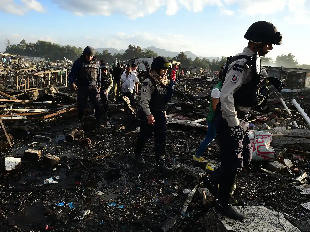 Al menos 26 muertos y 70 heridos por explosión en una fábrica de pirotecnia en México