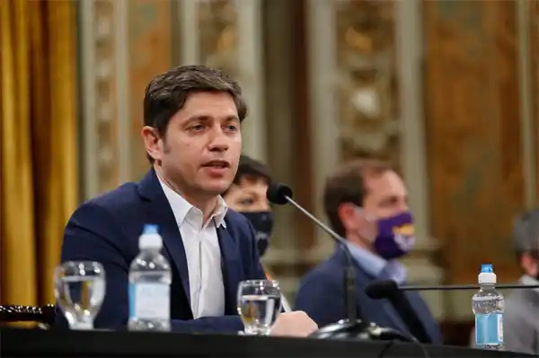 Kicillof dijo que es un “error” avanzar en aperturas y habló de momento “crucial”
