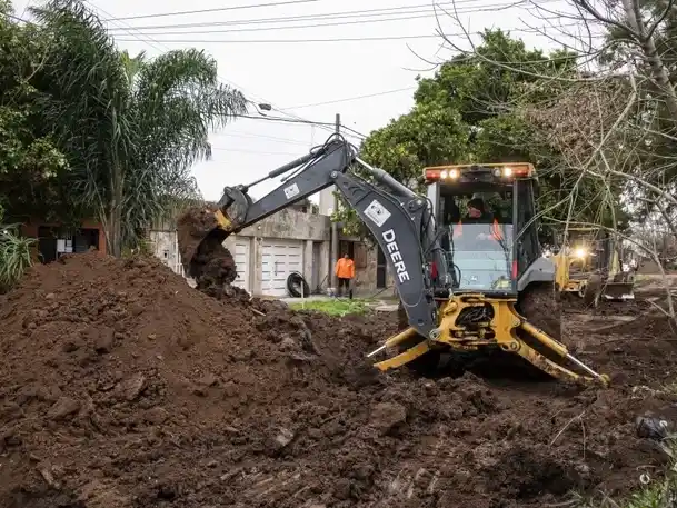 Avanzan las obras de pavimentación e infraestructura en Empalme Graneros