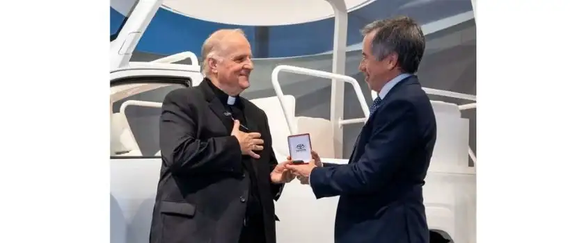 Presentaron el Papamóvil que utilizará el papa León XIV