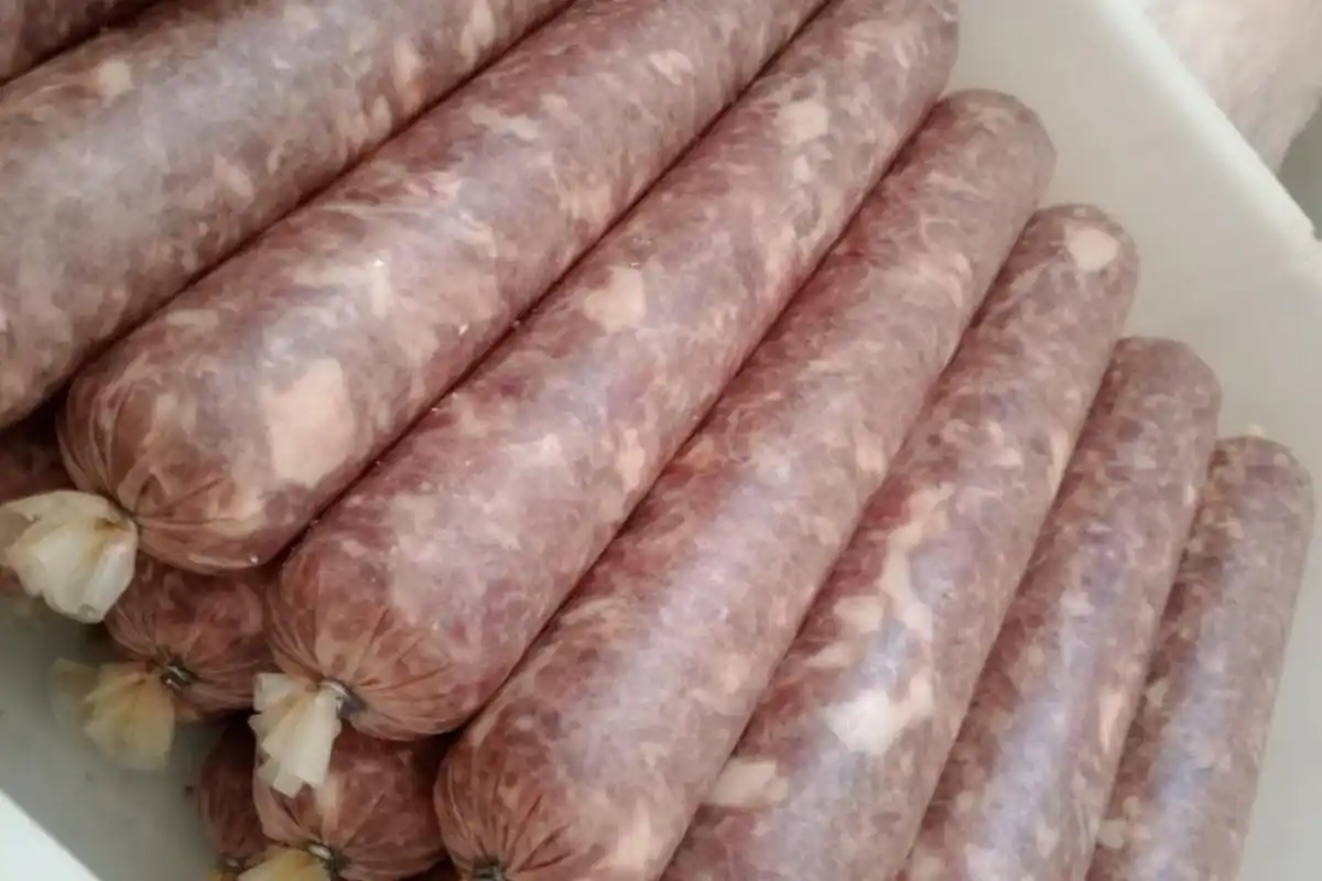 Decomisaron 38 kilos de chacinados de una carnicería local por no tener la habilitación necesaria