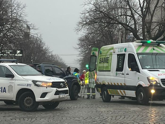 Una mujer fue atropellada por una camioneta en pleno centro
