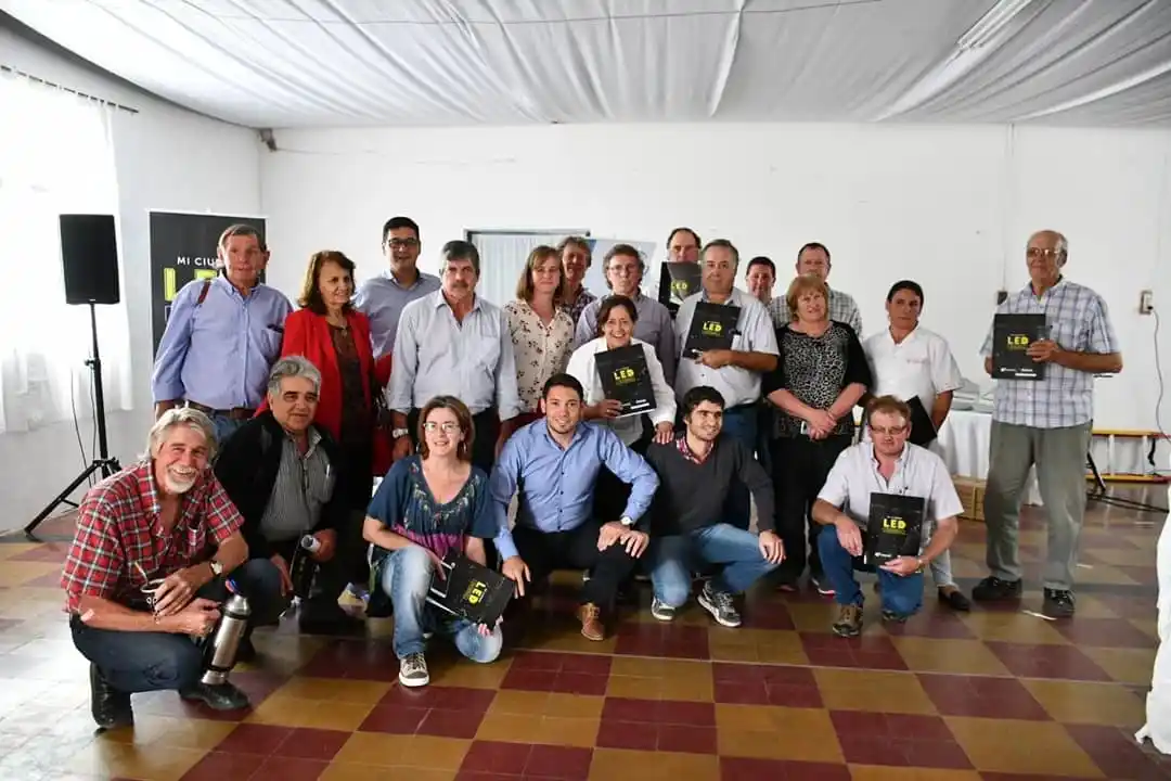 La Gobernación entregó luminarias Led a las Juntas de Gobierno del departamento