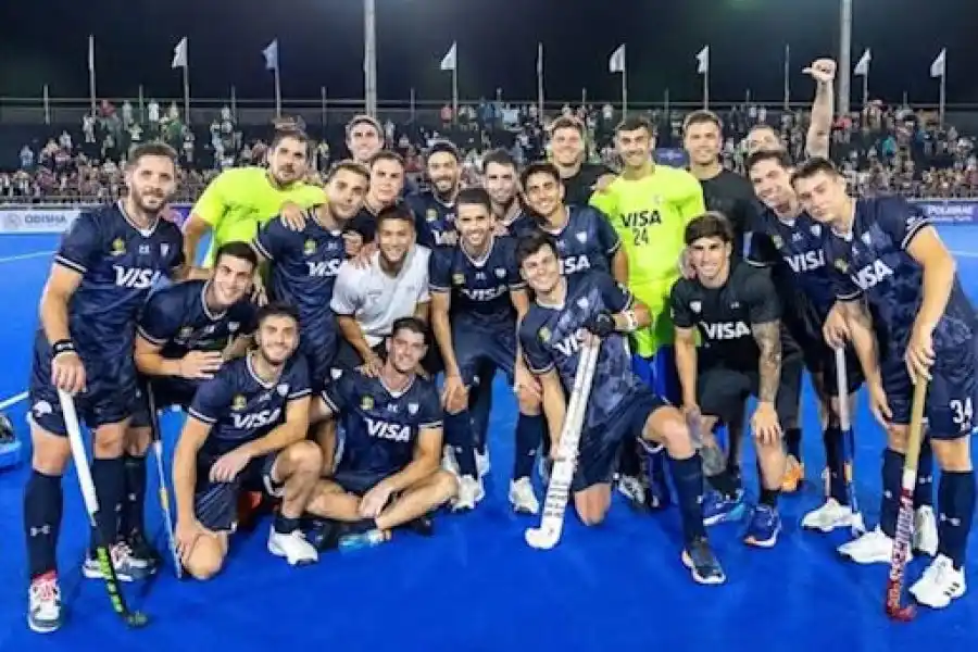 Derrota de Los Leones y Las Leones en el cierre del año