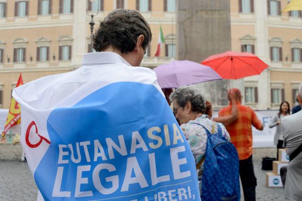 Portugal aprueba la EUTANASIA