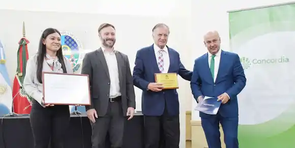 Azcué agradeció a Bernardo Salduna su legado y lo destacó como un ejemplo a seguir