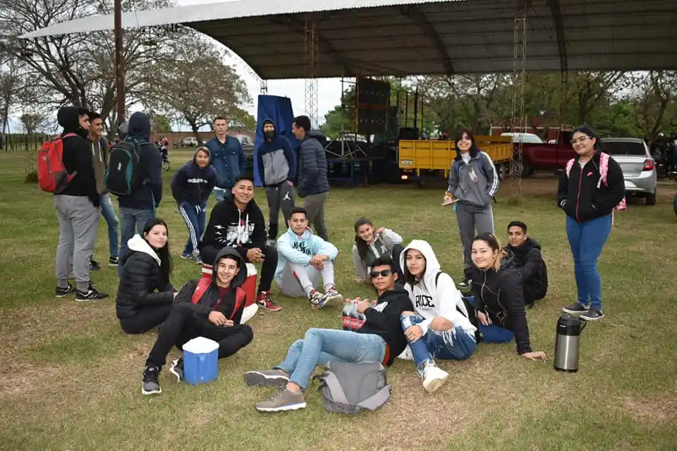 Estudiantes de General Belgrano celebraron su día