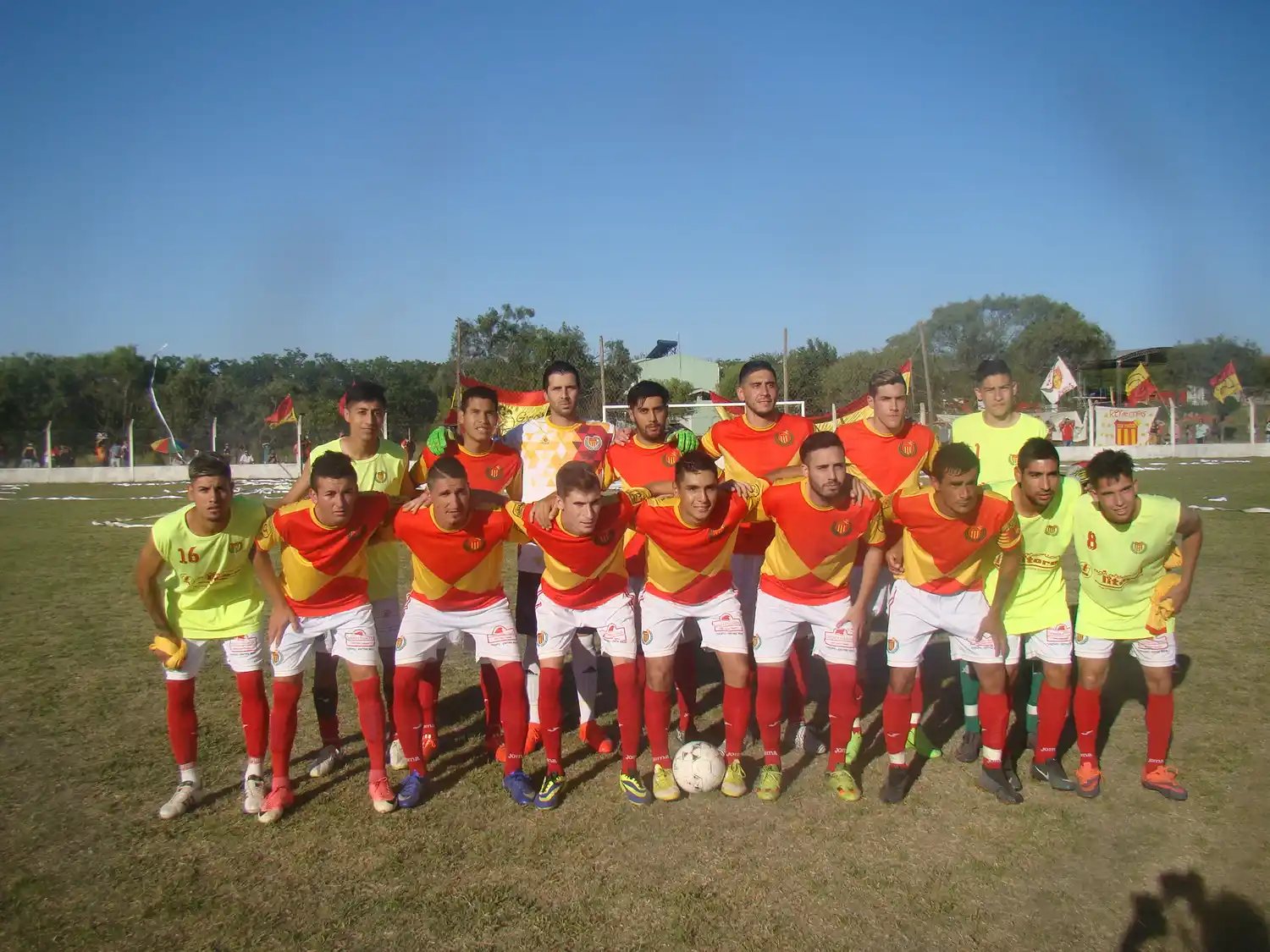 Recreativo Libertador y San Martín empataron y definirán en Diamante su pase a la final