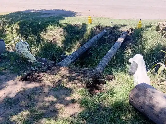 Insólito robo en Rafaela: armó un “puente” de tarimas a su kiosco y se lo llevaron durante la madrugada