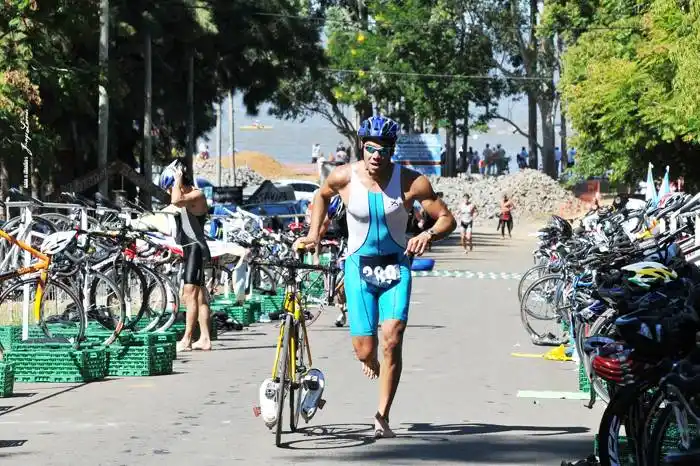 Se corre el Half Triathlon  Santa Ana 2022
