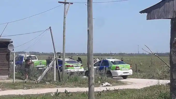 Toma de terrenos en Berisso: La policía desalojó a los usurpadores a los tiros