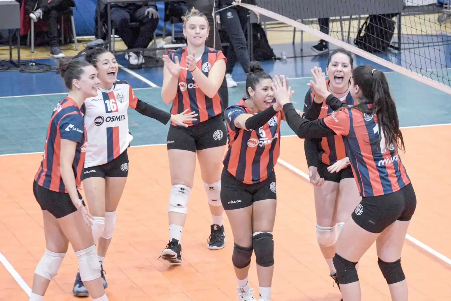 San Lorenzo de Graciela
Allende debutó con triunfo