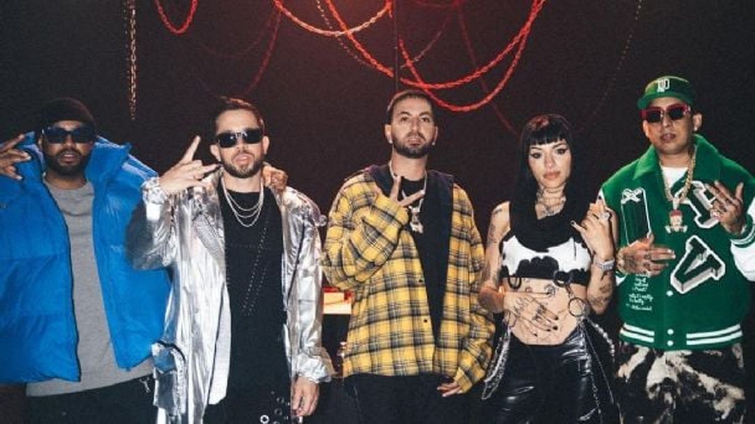 Cazzu estrenó un remix de "Peli-Culeo" que suma voces de figuras del reggaetón puertorriqueño