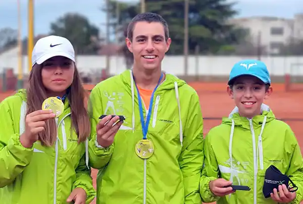 Tenistas campeones en Balcarce