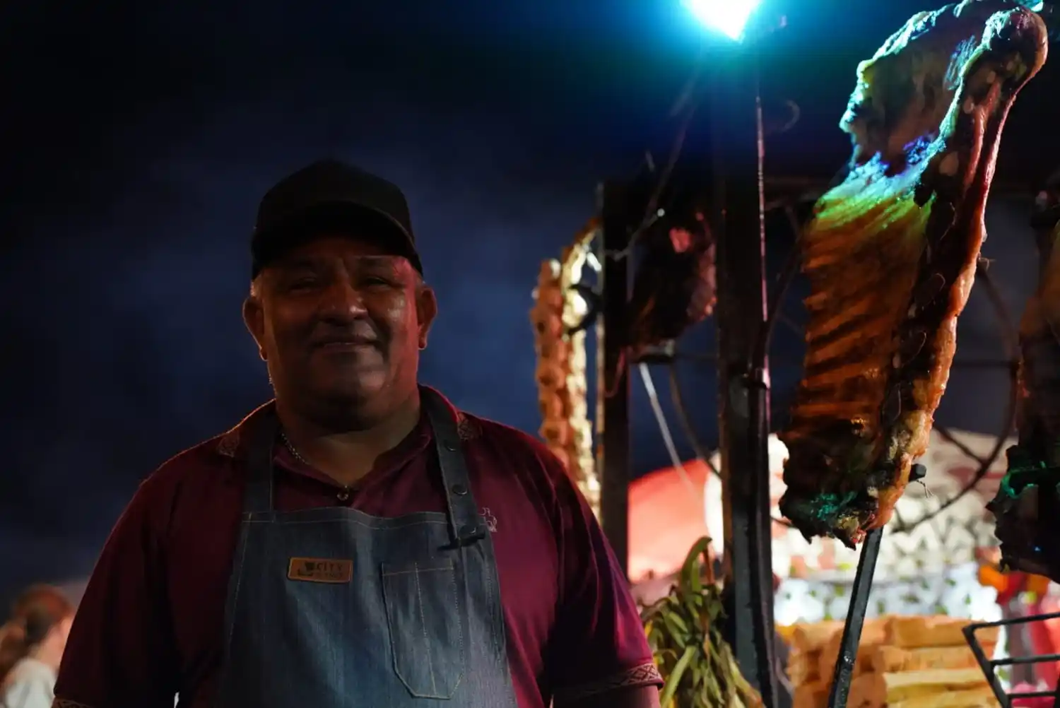 Recuperándose del incendio en Burgers Mach, Álvarez eligió estar en la Buena Mesa.