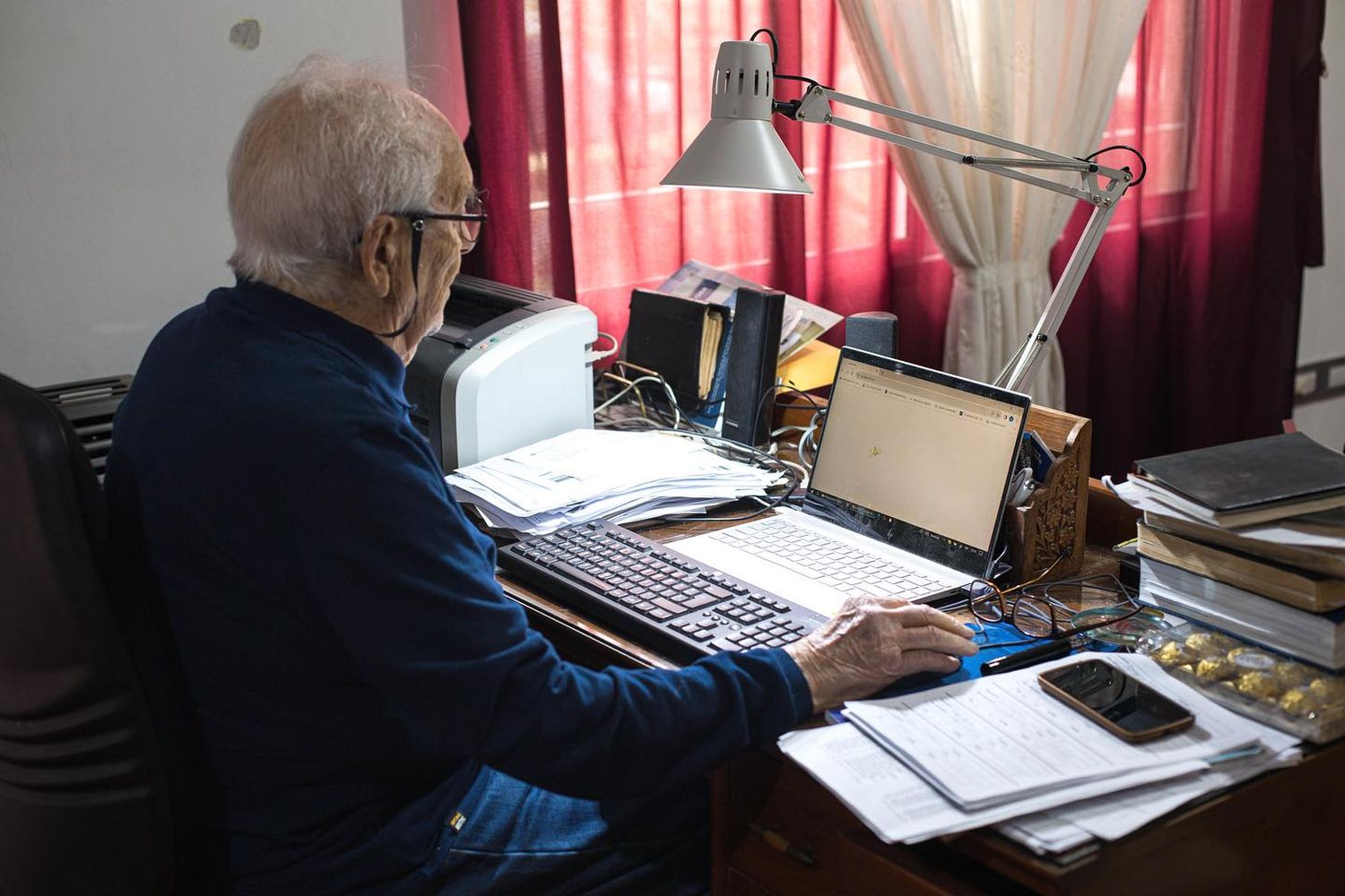 Fallecimiento del Dr. Hiram Darío Rostán: Un legado de servicio y dedicación a la comunidad