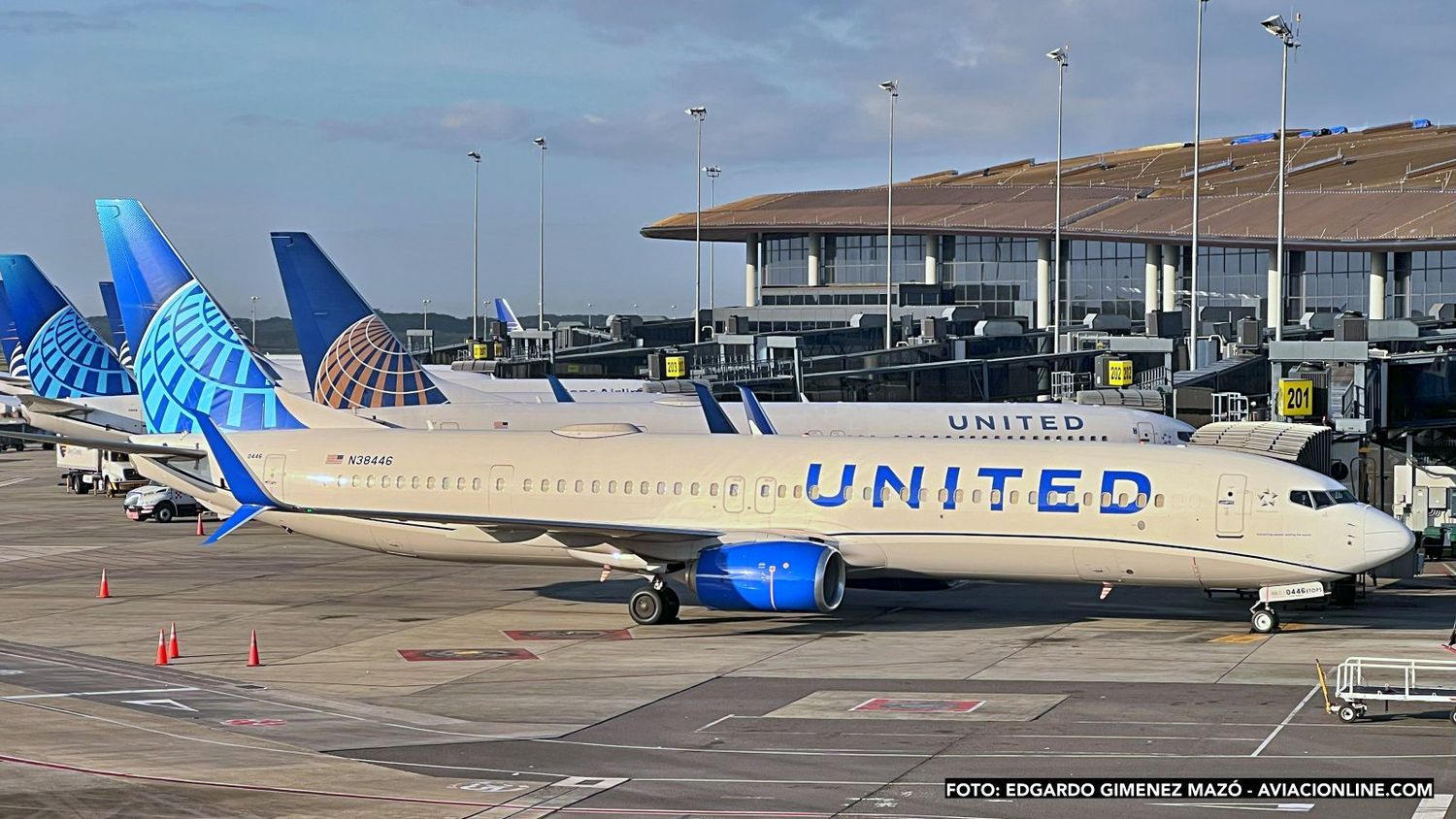 United Airlines programa vuelos entre San Francisco y San José de Costa Rica