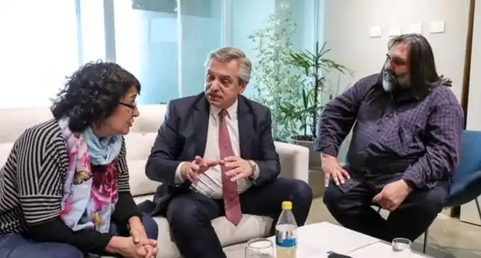 Baradel: "Fernández se mostró favorable a restablecer la Paritaria nacional docente"