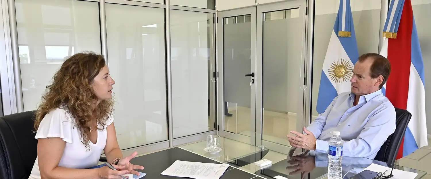Gualeguay: Bordet firmó el decreto para licitar una obra de electrificación en el 6to y 7mo distrito