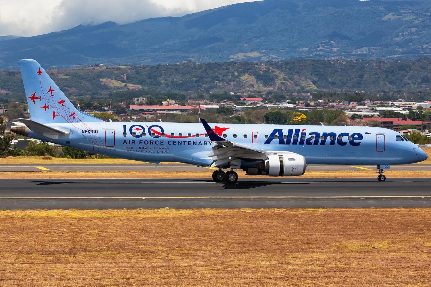 Alliance Airlines to add another thirty Embraer E190 between 2023 and 2026