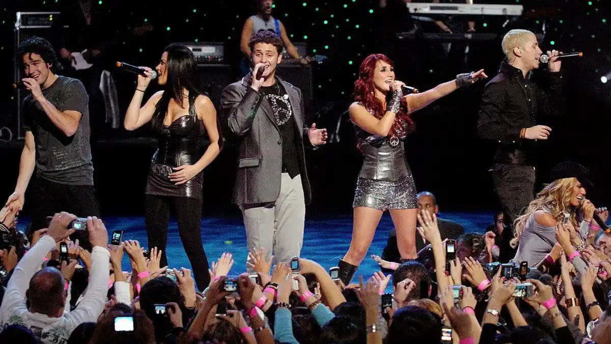 RBD continúa gira sin Anahí