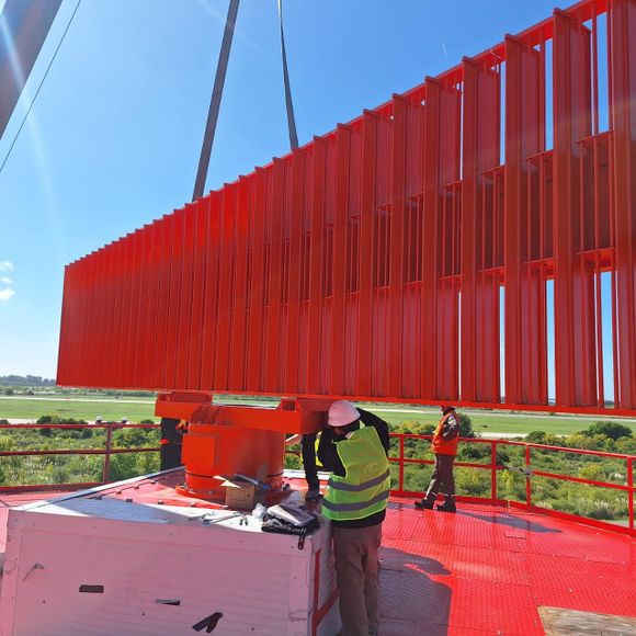 EANA completes assembly of the new secondary radar at Ezeiza Airport