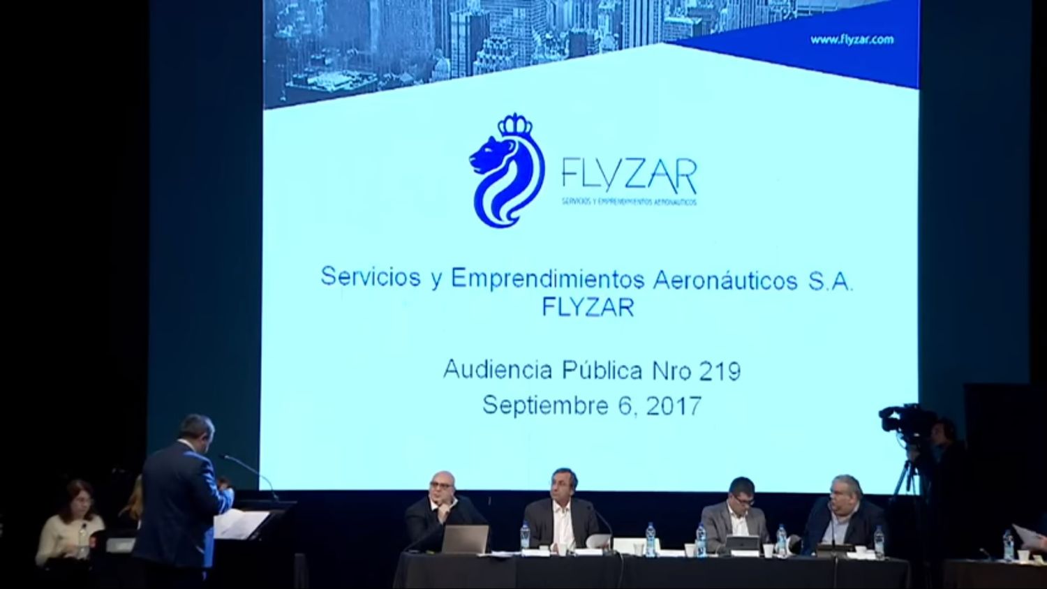 Autorizan la operación con aeronaves de gran porte a Flyzar
