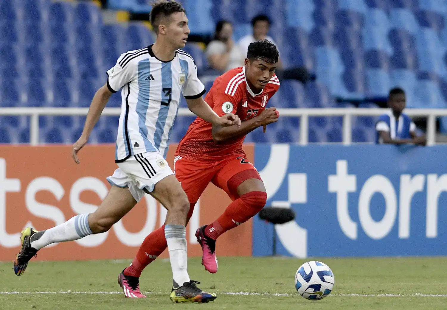 Aude viene de ser titular frente a Perú.