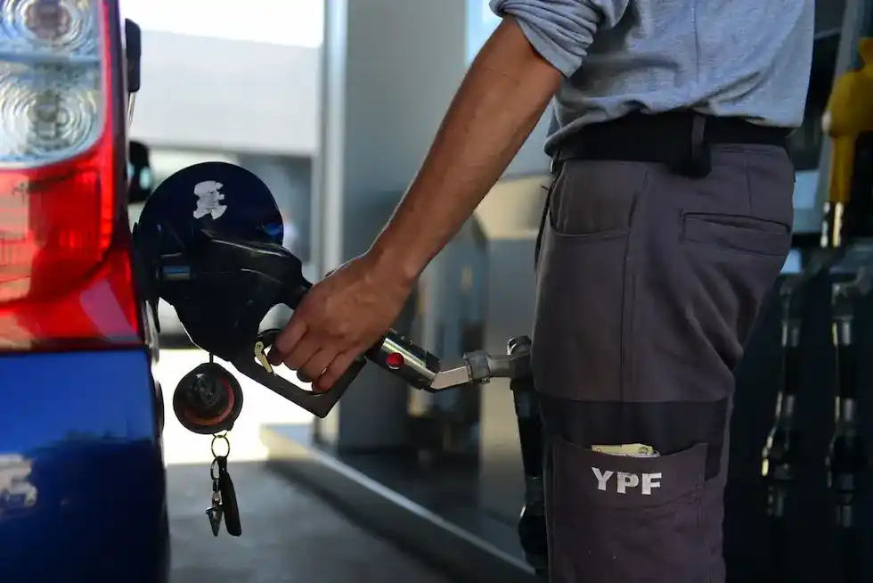 Combustibles: los precios suben hasta 16% en marzo y ya superan a la inflación