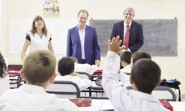 Bordet y el CGE evalúan el  regreso a las aulas:  elevarán un protocolo a Nación