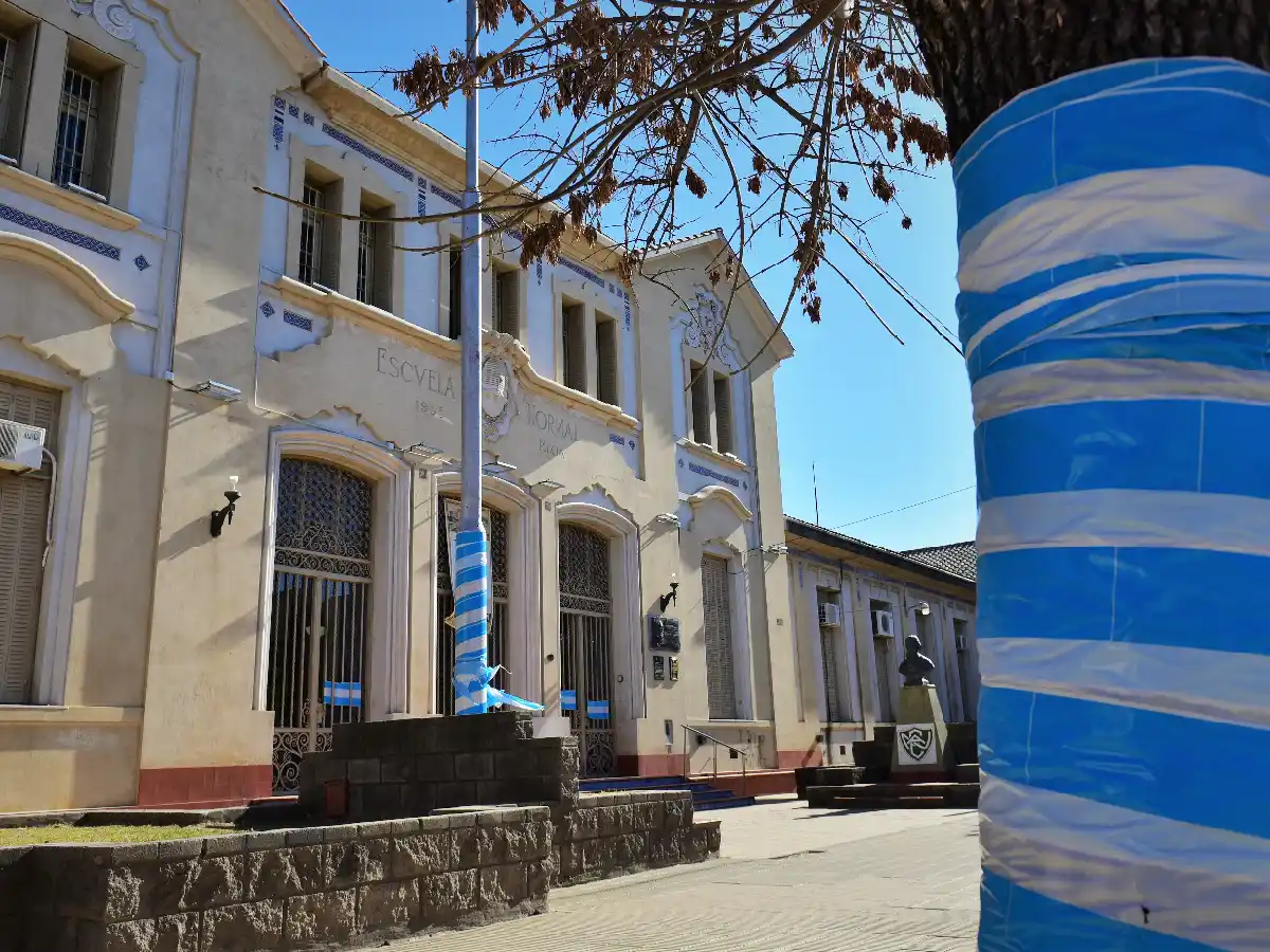 Quieren que el edificio de la escuela Normal sea declarado monumento histórico nacional 