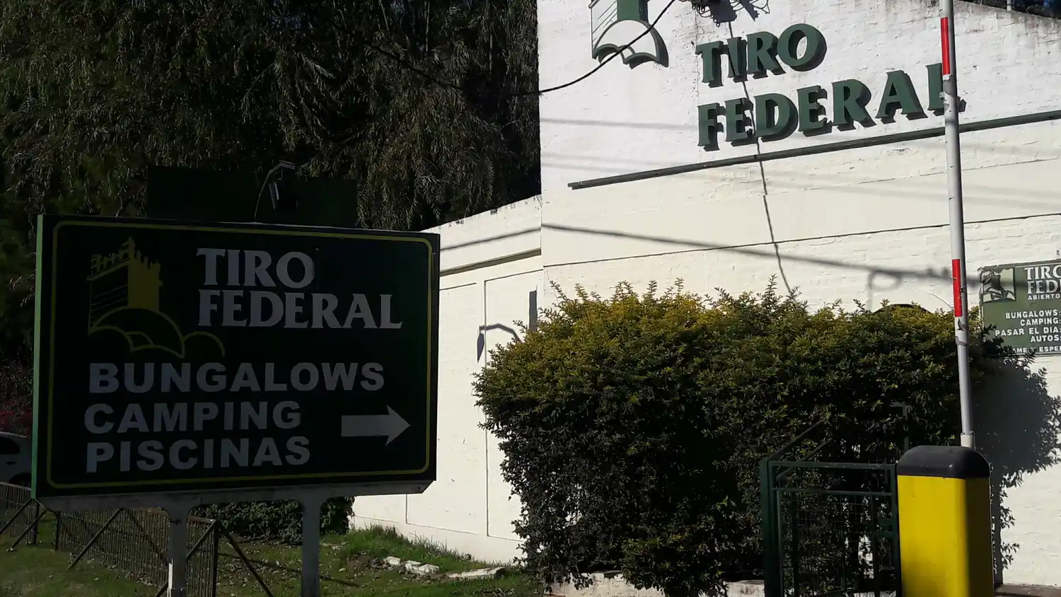 Por qué cobran entrada en el Tiro Federal