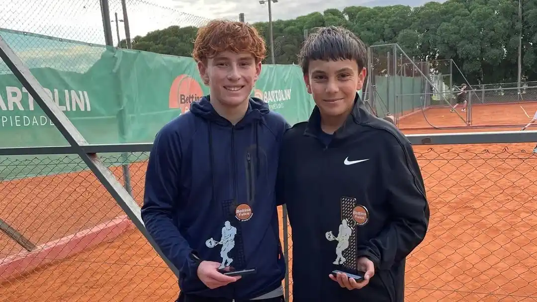 A la derecha. Gonzalo Ruiz y un gran torneo en Mar del Plata
