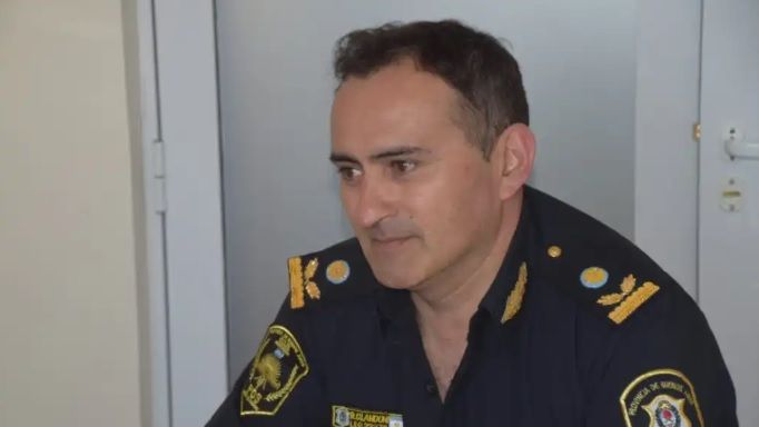 En un Foro de Seguridad cargado de demandas,  el jefe policial se retiró ante las virulentas críticas