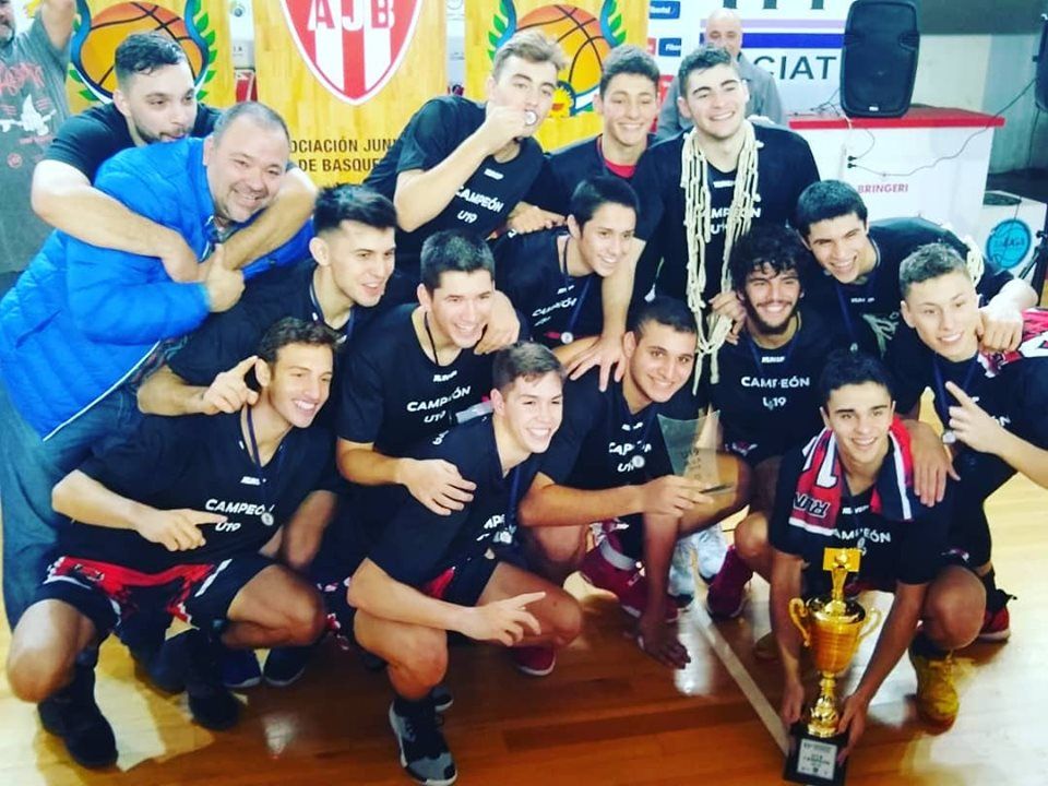 En su casa, Junín gritó campeón del Provincial U19 invicto