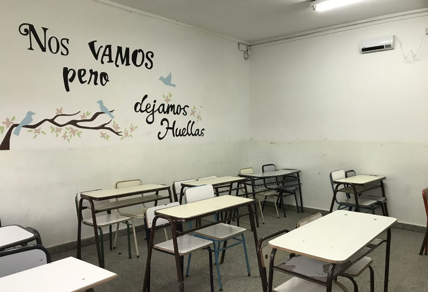 "Queremos estar en la escuela, necesitamos que nos arreglen el gas para que los chicos estén acá"