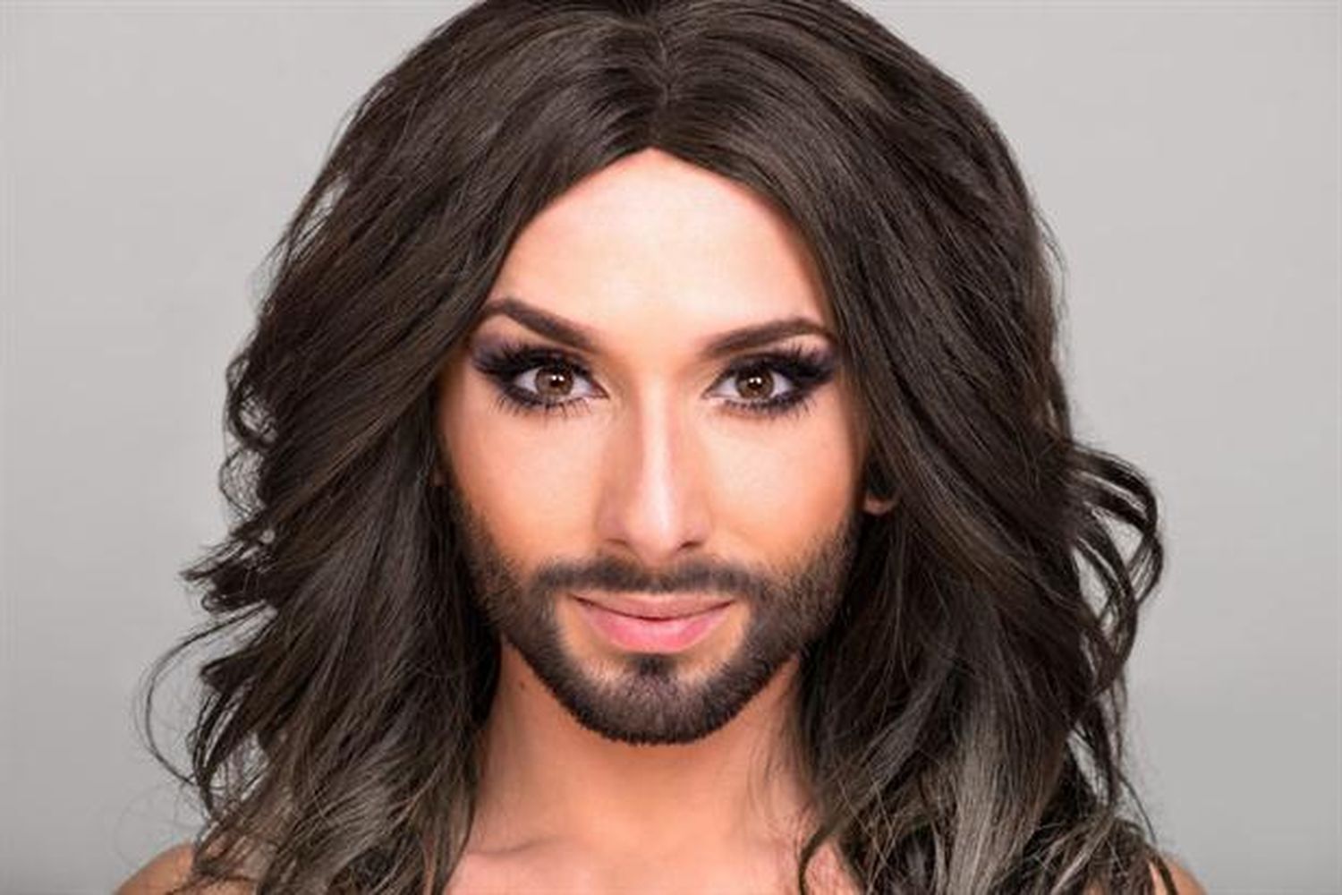 Conchita Wurst, la “cantante barbuda” que revoluciona Eurovisión
