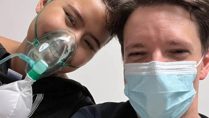 Falleció la joven a la que Lasso le cantó en un hospital en Caracas