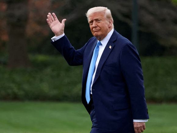 Trump está considerando romper una barrera constitucional para postularse a un tercer mandato