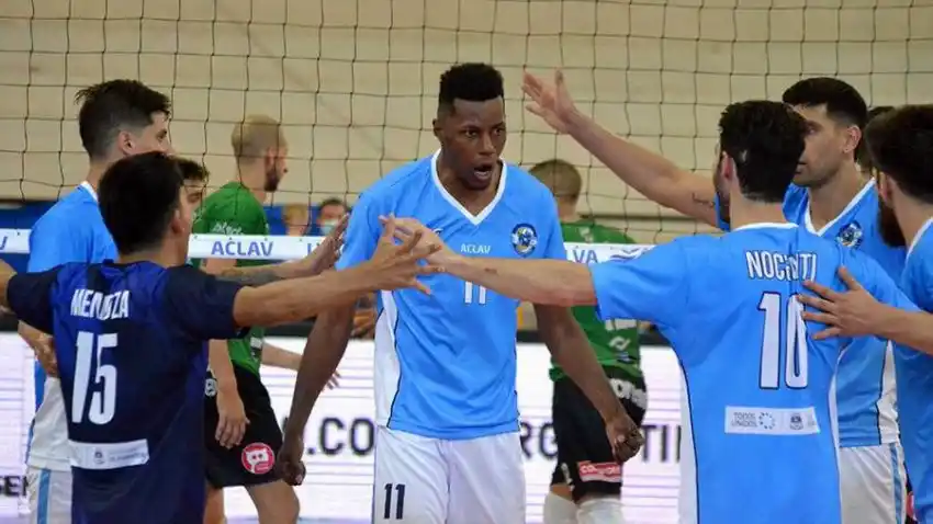 Policial terminó segundo en la primera mitad de la fase regular