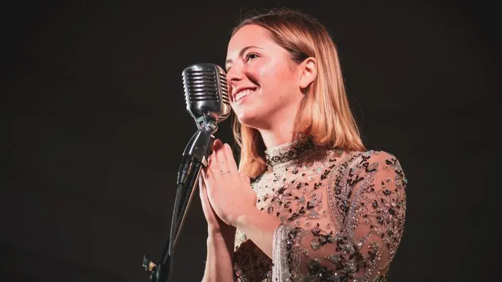 Soy Sofía: la cantautora marplatense que fusiona el folk y la composición cotidiana