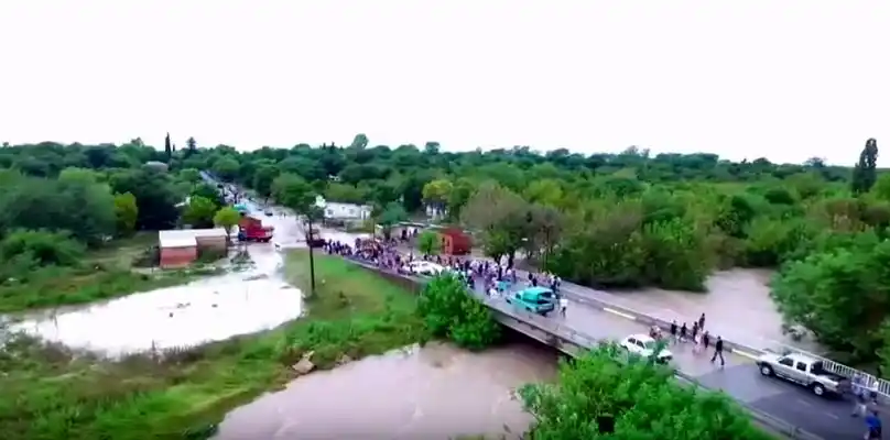 Las imágenes de la inundación en La Paz desde un drone 