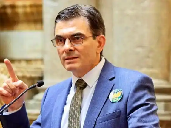 Cortesía