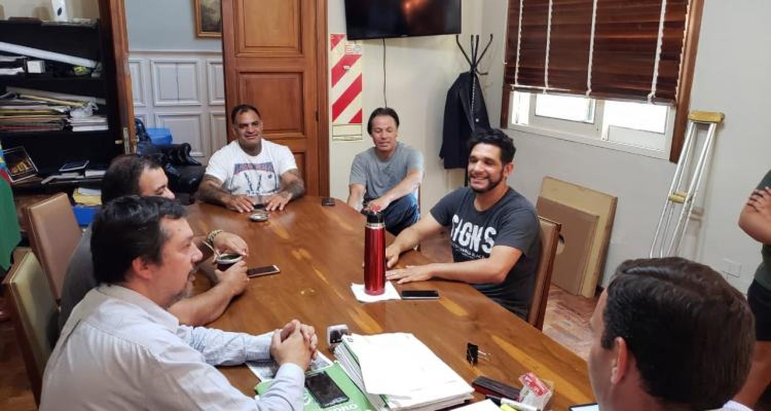 Sueldos municipales: reunión para pedir recomposición y “cláusula gatillo”